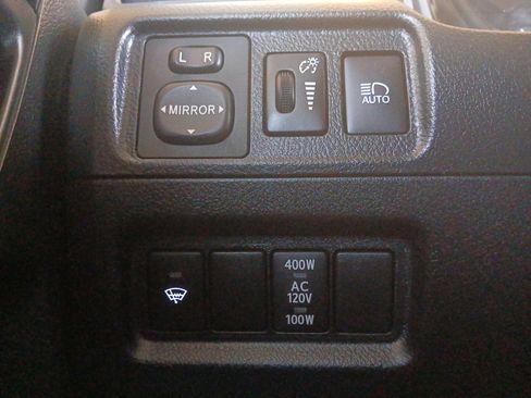 Used 2021 Toyota 4Runner Limited image 18