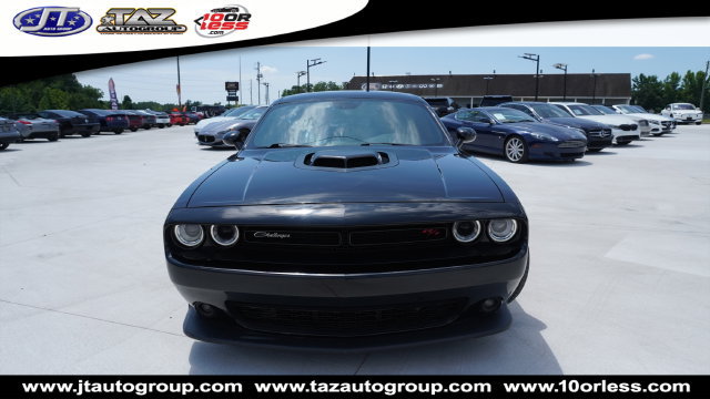 Used 2018 Dodge Challenger R/T Scat Pack RWD image 2