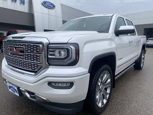 Used 2017 GMC Sierra 1500 Denali w/ Denali Ultimate Package AWD/4WD image 2