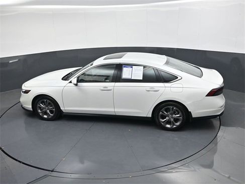 Used 2024 Honda Accord EX image 27