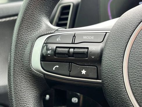 Used 2023 Kia Sportage LX AWD/4WD image 30