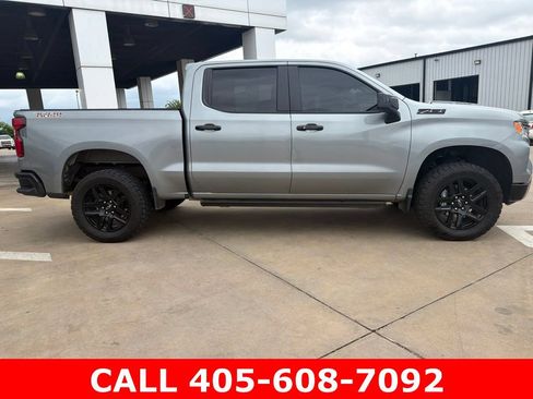 Used 2023 Chevrolet Silverado 1500 LT Trail Boss w/ LPO, Dark Essentials Package AWD/4WD image 2