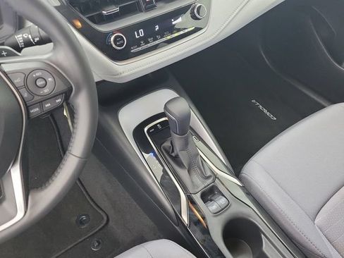 Used 2022 Toyota Corolla SE FWD image 30