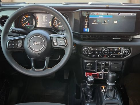 Used 2024 Jeep Wrangler Unlimited Sport AWD/4WD image 23