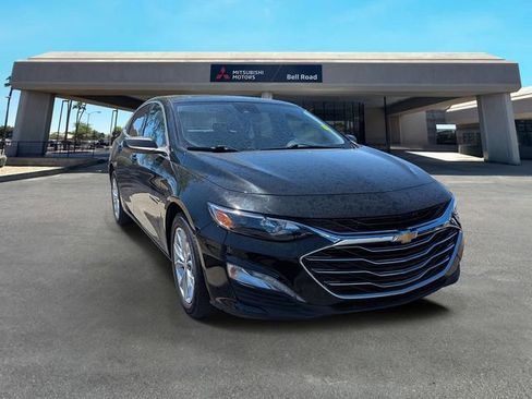 Used 2023 Chevrolet Malibu LT image 2