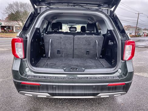 Used 2021 Ford Explorer XLT w/ Equipment Group 202A image 11