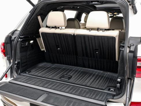 Used 2021 BMW X7 M50i image 44