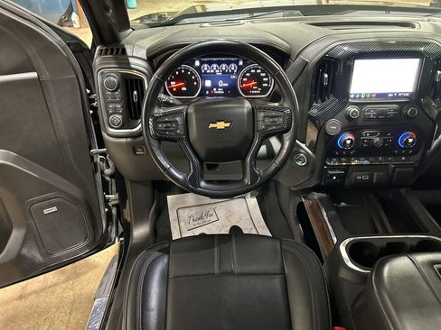 Used 2019 Chevrolet Silverado 1500 High Country w/ High Country Premium Package image 28