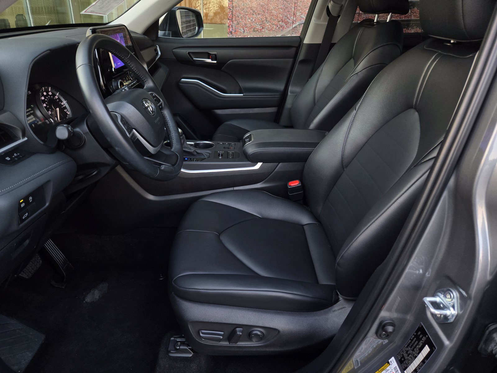 Certified 2026 Toyota Highlander XLE AWD/4WD image 16