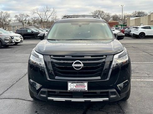 Certified 2023 Nissan Pathfinder SL w/ SL Premium Package image 2