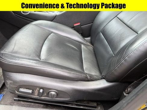 Used 2018 Chevrolet Malibu LT w/ Leather Package FWD image 8