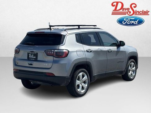 Used 2018 Jeep Compass Latitude w/ Popular Equipment Group FWD image 7