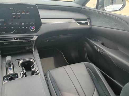 Used 2023 Lexus RX 500h F Sport w/ Accessory Package (Z1) AWD/4WD image 17