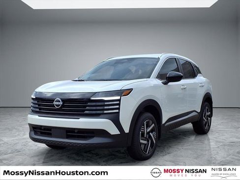 New 2026 Nissan Kicks SV image 4