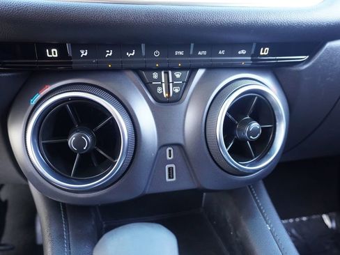 Used 2022 Chevrolet Blazer LT w/ Midnight/Sport Edition FWD image 17