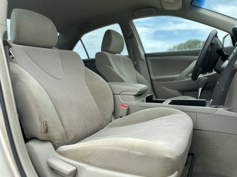 Used 2011 Toyota Camry LE w/ LE Extra-Value Pkg FWD image 14