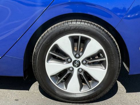 Used 2019 Hyundai Ioniq Limited FWD image 15