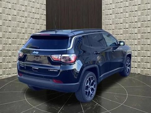 Used 2025 Jeep Compass Limited AWD/4WD image 4