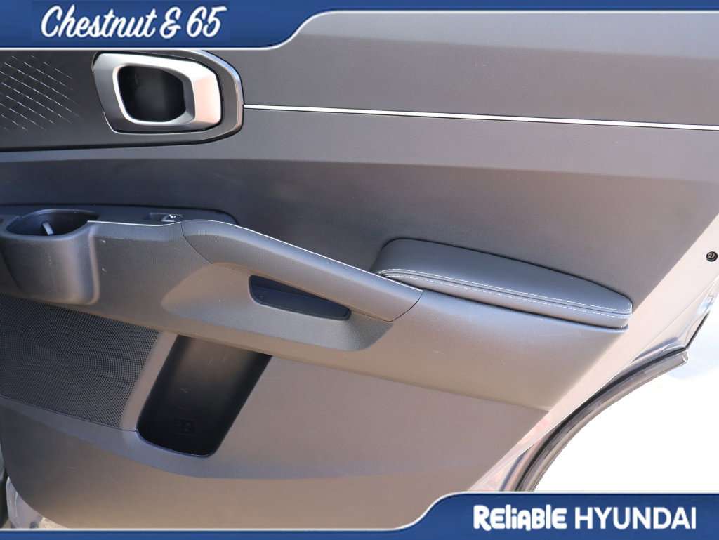 Used 2023 Kia Sorento S w/ Panoramic Sunroof Package FWD image 11