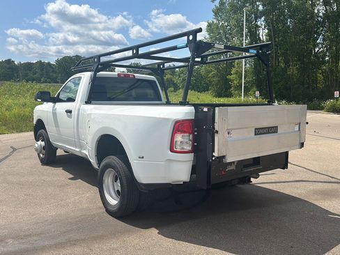 Used 2022 RAM 3500 Tradesman AWD/4WD image 3
