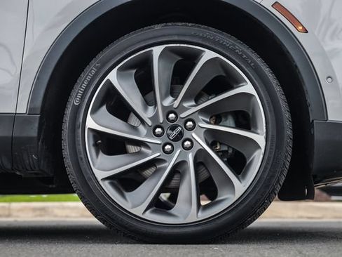 Used 2020 Lincoln Nautilus Reserve w/ Equipment Group 201A AWD/4WD image 13