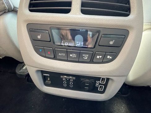 Used 2021 Honda Pilot Touring image 21