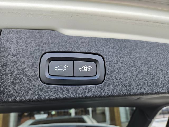 Used 2020 Volvo V60 T5 Cross Country w/ Protection Package Premier AWD/4WD image 12