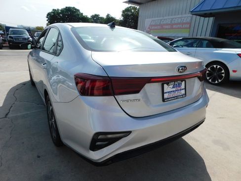 Used 2019 Kia Forte LXS image 5