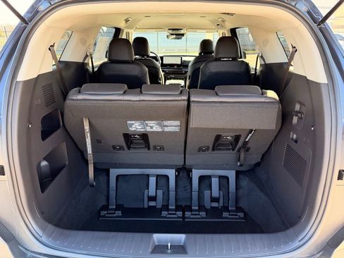 New 2026 Kia Carnival FWD image 26