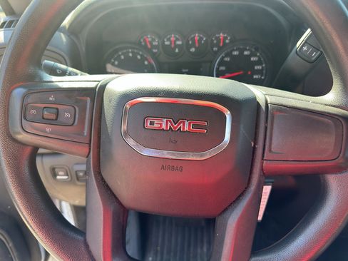 Used 2022 GMC Sierra 2500 Pro w/ Convenience Package image 16