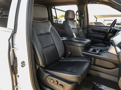 Used 2022 GMC Yukon XL SLT image 35