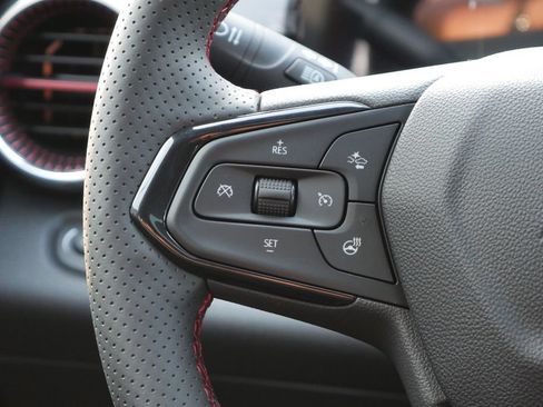 New 2026 Chevrolet Trax RS w/ Sunroof Package FWD image 15