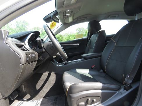 Used 2014 Chevrolet Impala LT w/ Premium Seating Package FWD image 10