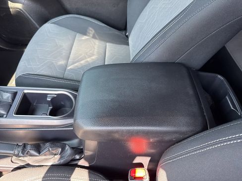 Used 2023 Toyota Tacoma TRD Off-Road image 40