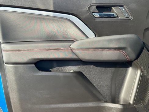 Used 2024 Chevrolet Colorado Z71 image 22