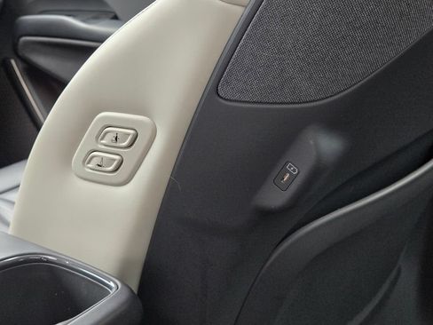 Certified 2024 Kia EV9 GT-Line AWD/4WD image 18