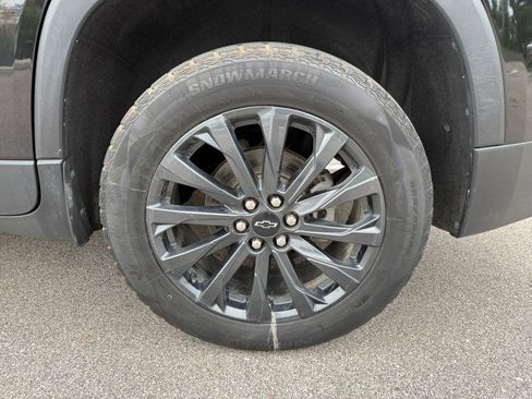 Used 2024 Chevrolet Traverse RS AWD/4WD image 31