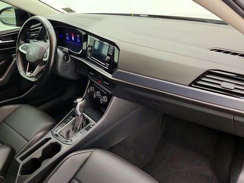 Used 2022 Volkswagen Jetta SE FWD image 25
