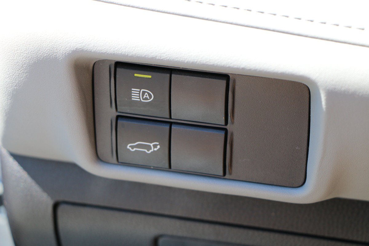 Used 2022 Toyota Highlander LE FWD image 20