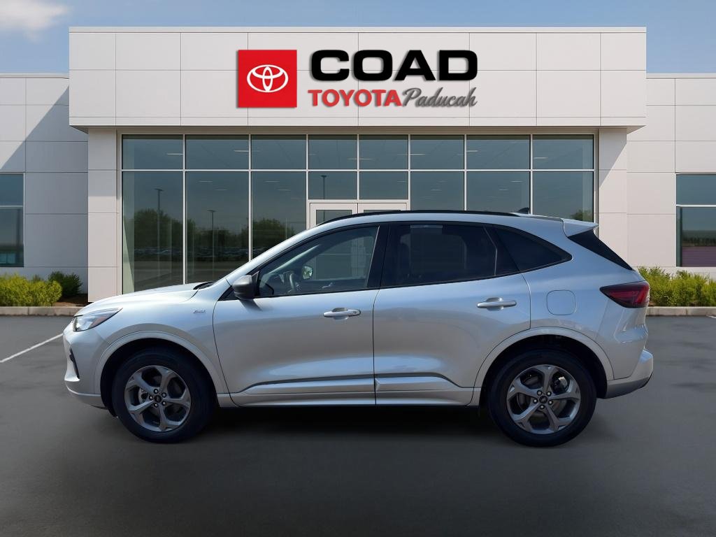 Used 2024 Ford Escape ST-Line w/ Tech Pack #1 AWD/4WD image 2