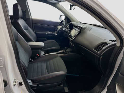 Used 2025 Mitsubishi Outlander Sport SE image 31