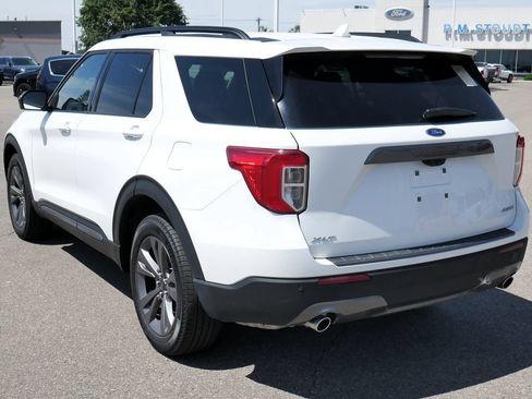 Used 2024 Ford Explorer XLT w/ Equipment Group 202A AWD/4WD image 5