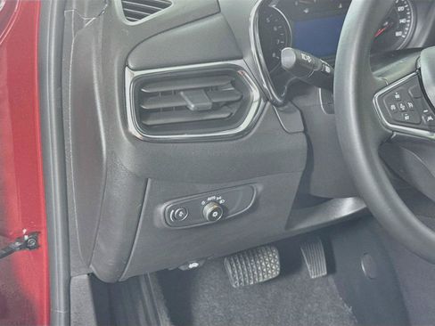 Used 2024 Chevrolet Equinox LT AWD/4WD image 4