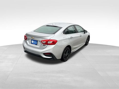 Used 2017 Chevrolet Cruze LT w/ Sun And Sound Package FWD image 6