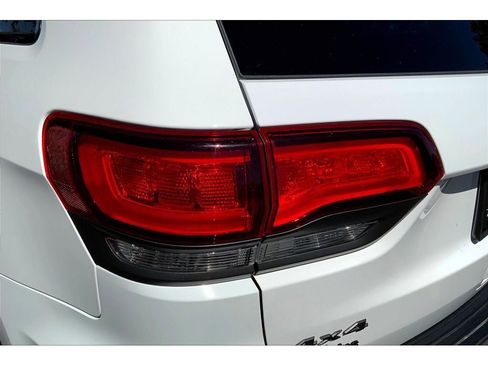 Used 2020 Jeep Grand Cherokee Trailhawk w/ Premium Lighting Group image 30