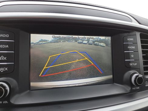 Used 2019 Kia Sorento EX FWD image 7