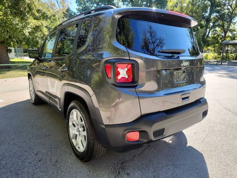 Used 2018 Jeep Renegade Latitude image 5