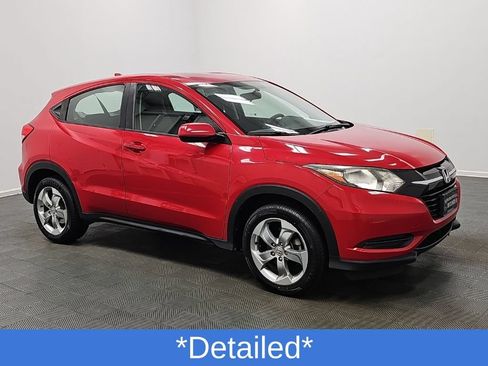 Used 2017 Honda HR-V LX image 2