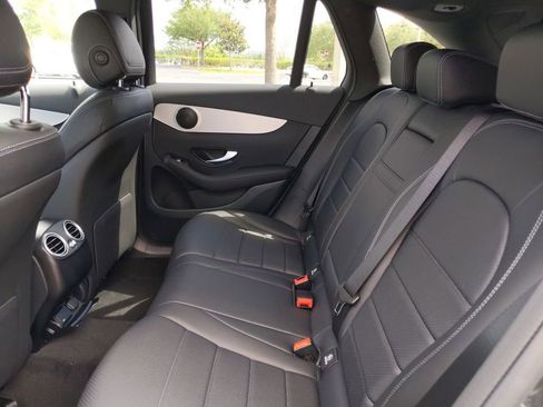 Used 2021 Mercedes-Benz GLC 300 image 11