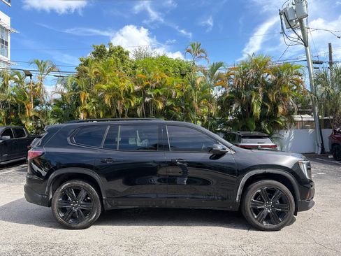 Used 2025 GMC Acadia Elevation w/ Black Edition FWD image 4